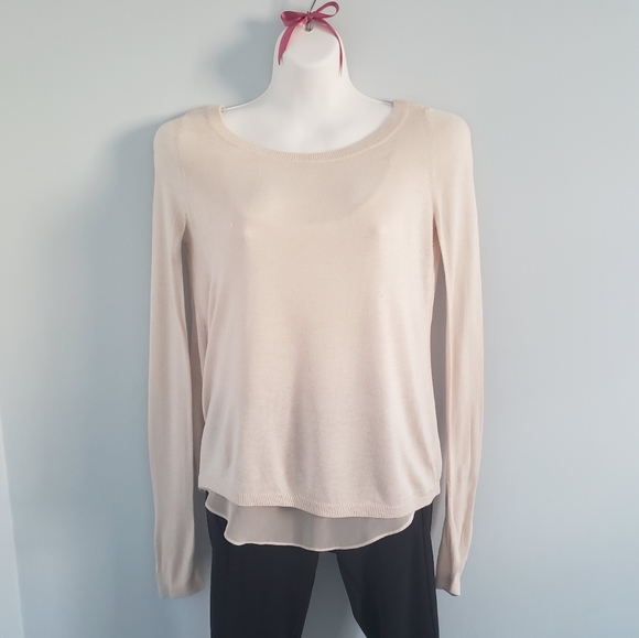 Express Split Back Top - Picture 2 of 3